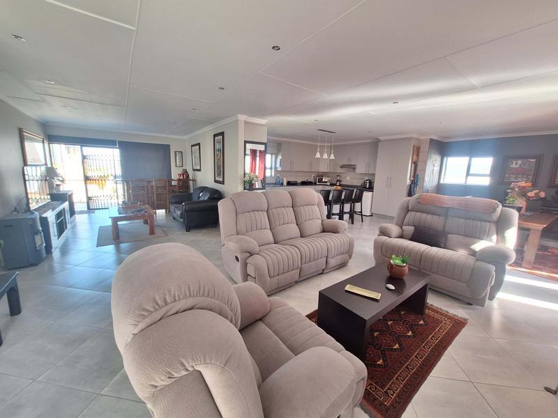2 Bedroom Property for Sale in Reebok Western Cape